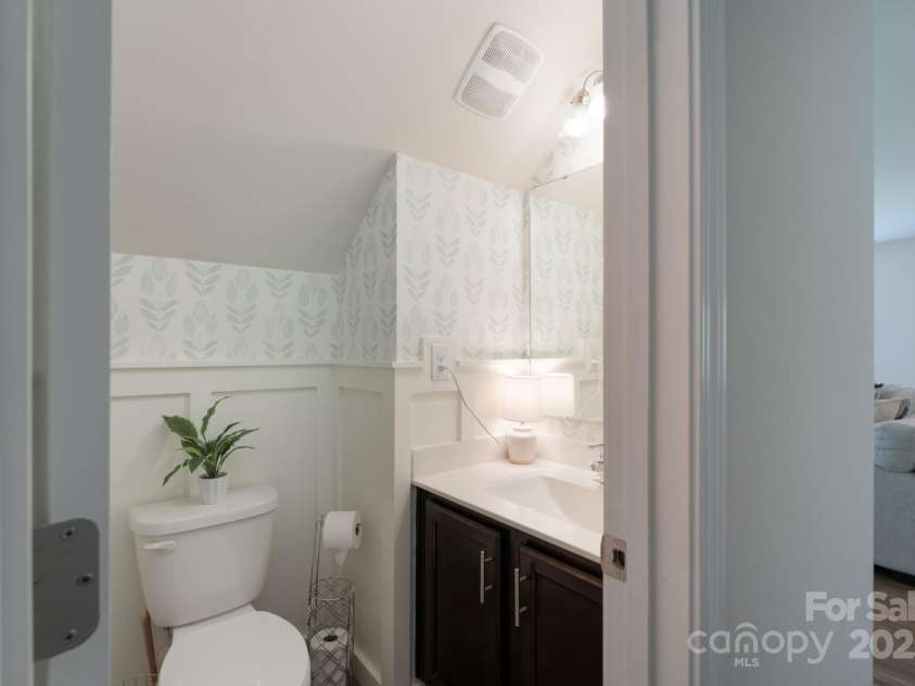 1736 Rhynes Trail, Rock Hill, SC 29732.  MLS# CAR4272715, YatesRealty ID 25411. Powder Room