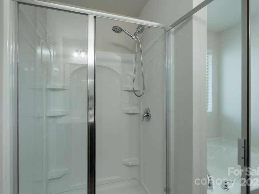 1736 Rhynes Trail, Rock Hill, SC 29732.  MLS# CAR4272715, YatesRealty ID 25411. Primary Bath