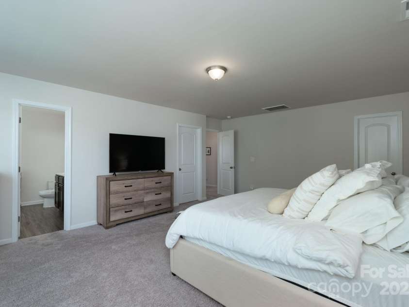 1736 Rhynes Trail, Rock Hill, SC 29732.  MLS# CAR4272715, YatesRealty ID 25411. Primary Bedroom