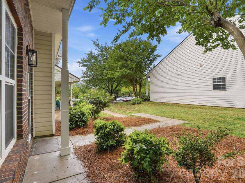 7621 Petrea Lane, Charlotte, NC 28227.  MLS# CAR4377778, YatesRealty ID 25411. 