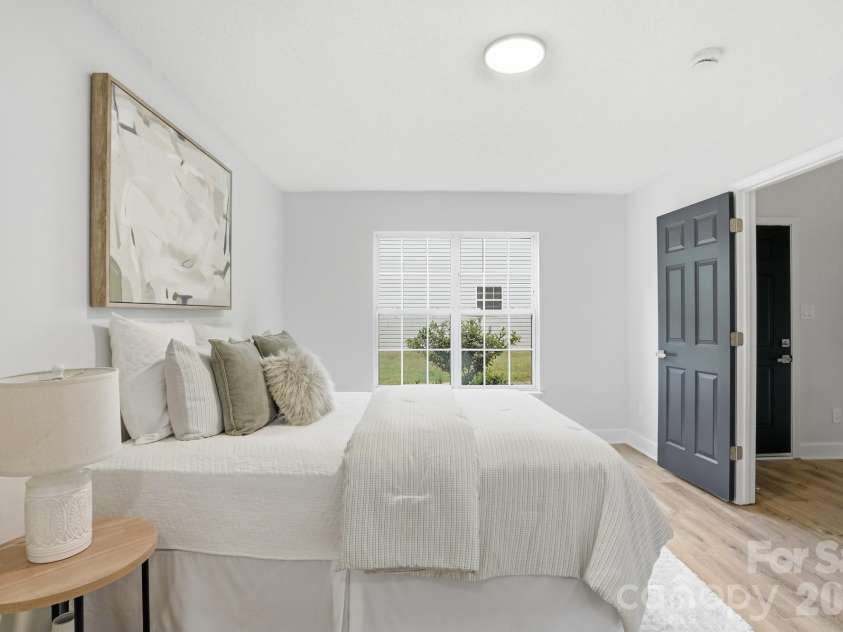7621 Petrea Lane, Charlotte, NC 28227.  MLS# CAR4377778, YatesRealty ID 25411. 