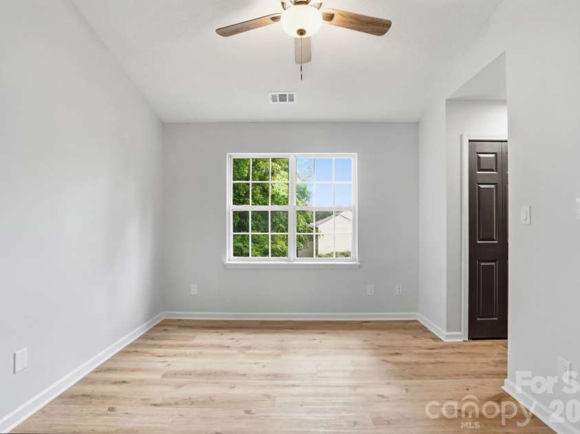 7621 Petrea Lane, Charlotte, NC 28227.  MLS# CAR4377778, YatesRealty ID 25411. 