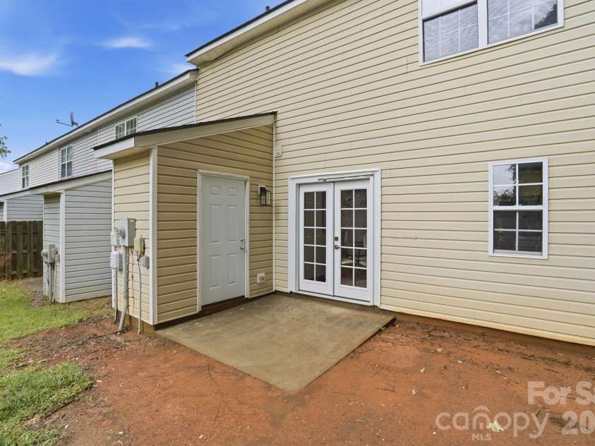 7621 Petrea Lane, Charlotte, NC 28227.  MLS# CAR4377778, YatesRealty ID 25411. 