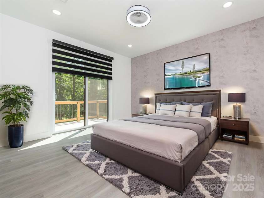 6548 Emerald Isle Drive, Sherrills Ford, NC 28673.  MLS# CAR4274973, YatesRealty ID 25412. 