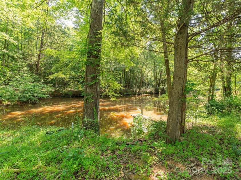 6548 Emerald Isle Drive, Sherrills Ford, NC 28673.  MLS# CAR4274973, YatesRealty ID 25412. 