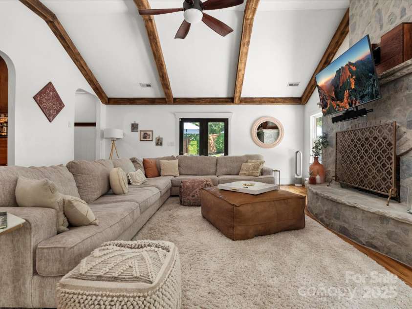 315 Mountainview Drive, Charlotte, NC 28270.  MLS# CAR4266218, YatesRealty ID 25414. 