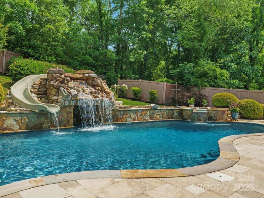 315 Mountainview Drive, Charlotte, NC 28270.  MLS# CAR4266218, YatesRealty ID 25414. 