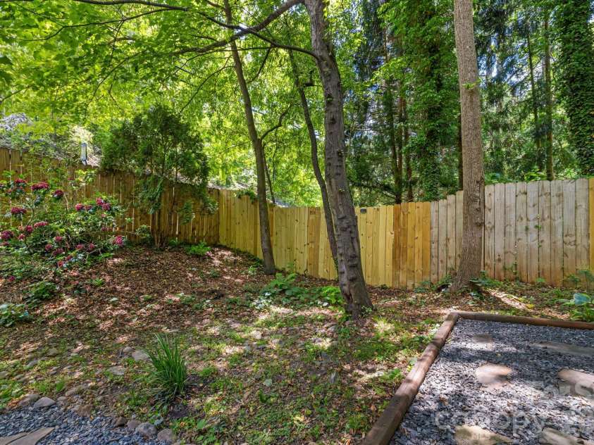 477 Governors View Road, Asheville, NC 28805.  MLS# CAR4382048, YatesRealty ID 25414. 