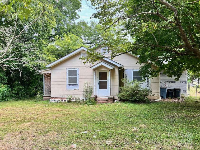 1616 Franandel Drive, Lancaster, SC 29720.  MLS# CAR4279698, YatesRealty ID 25416. 