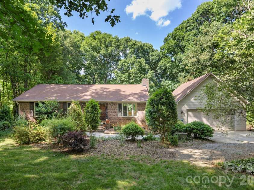 195 Thousand Oaks Road, Indian Land, SC 29707.  MLS# CAR4384811, YatesRealty ID 25416. 