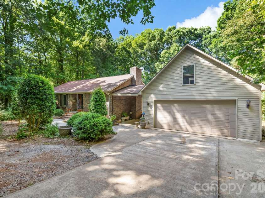 195 Thousand Oaks Road, Indian Land, SC 29707.  MLS# CAR4384811, YatesRealty ID 25416. 