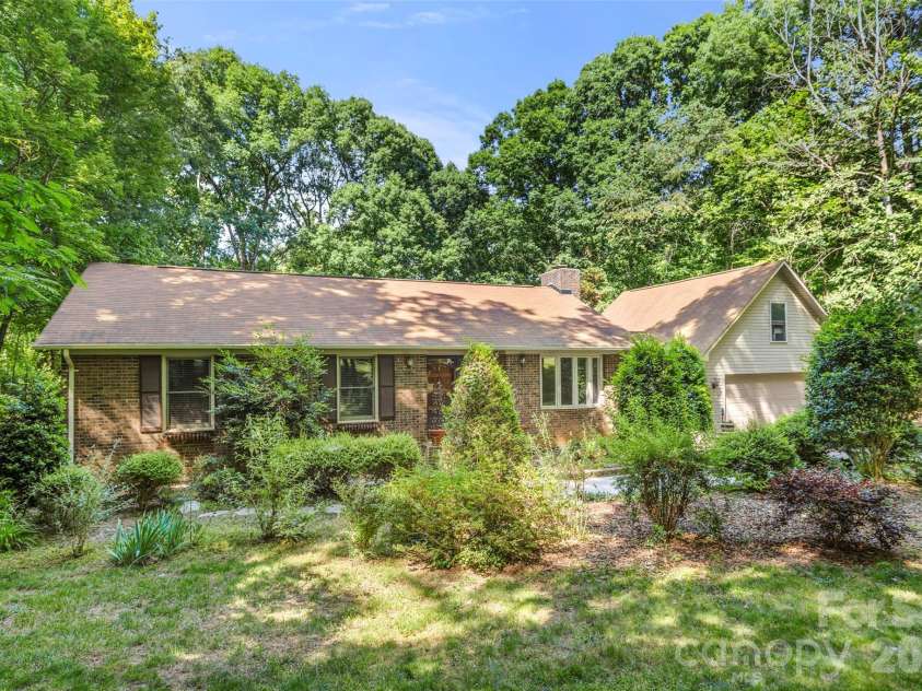 195 Thousand Oaks Road, Indian Land, SC 29707.  MLS# CAR4384811, YatesRealty ID 25416. 
