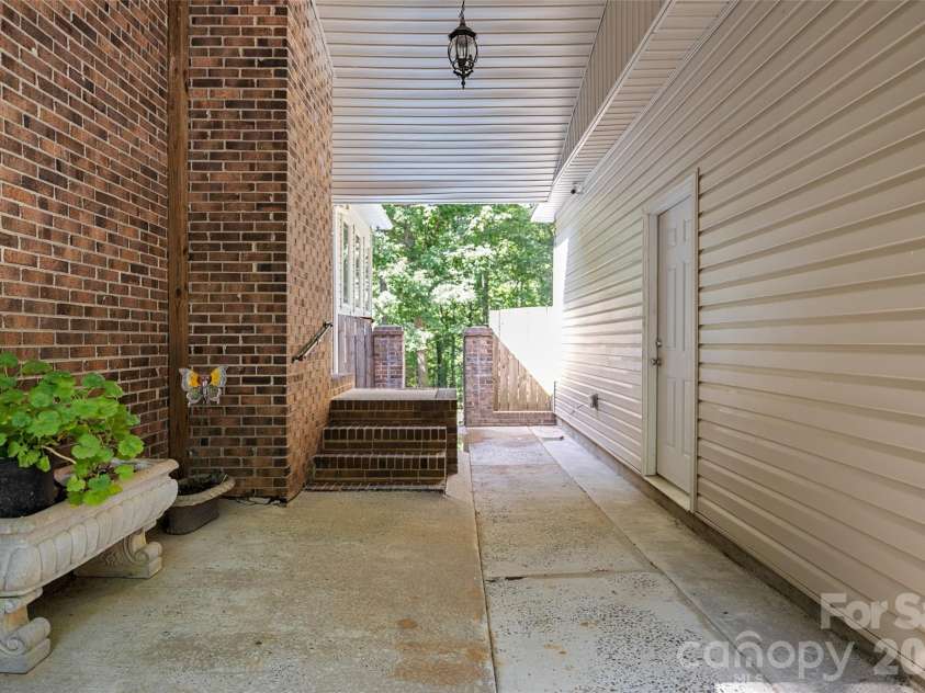 195 Thousand Oaks Road, Indian Land, SC 29707.  MLS# CAR4384811, YatesRealty ID 25416. 