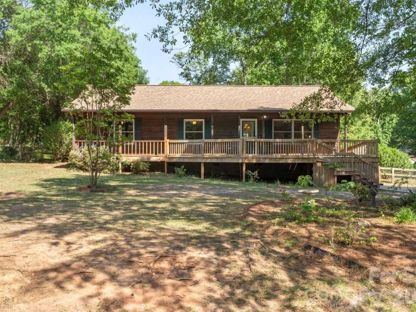 2008 Rock Springs Circle, Denver, NC 28037.  MLS# CAR4370068, YatesRealty ID 25417. 