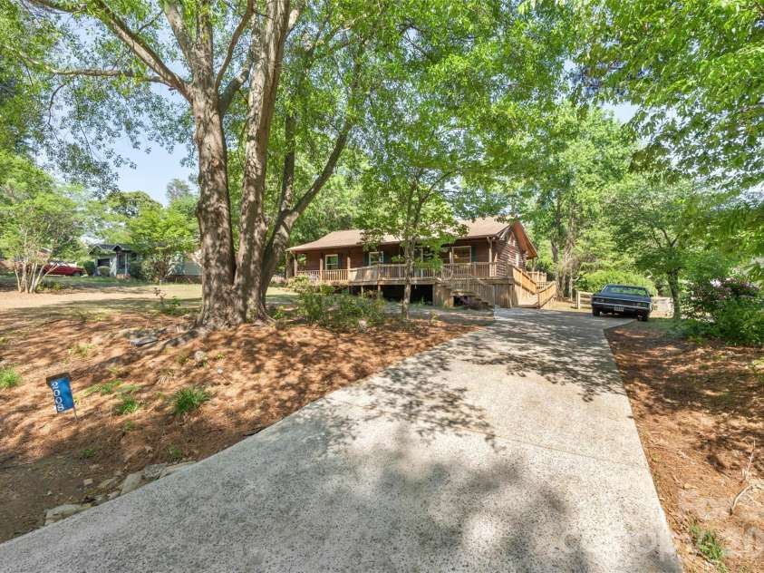 2008 Rock Springs Circle, Denver, NC 28037.  MLS# CAR4370068, YatesRealty ID 25417. 