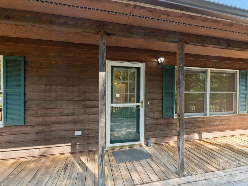 2008 Rock Springs Circle, Denver, NC 28037.  MLS# CAR4370068, YatesRealty ID 25417. 
