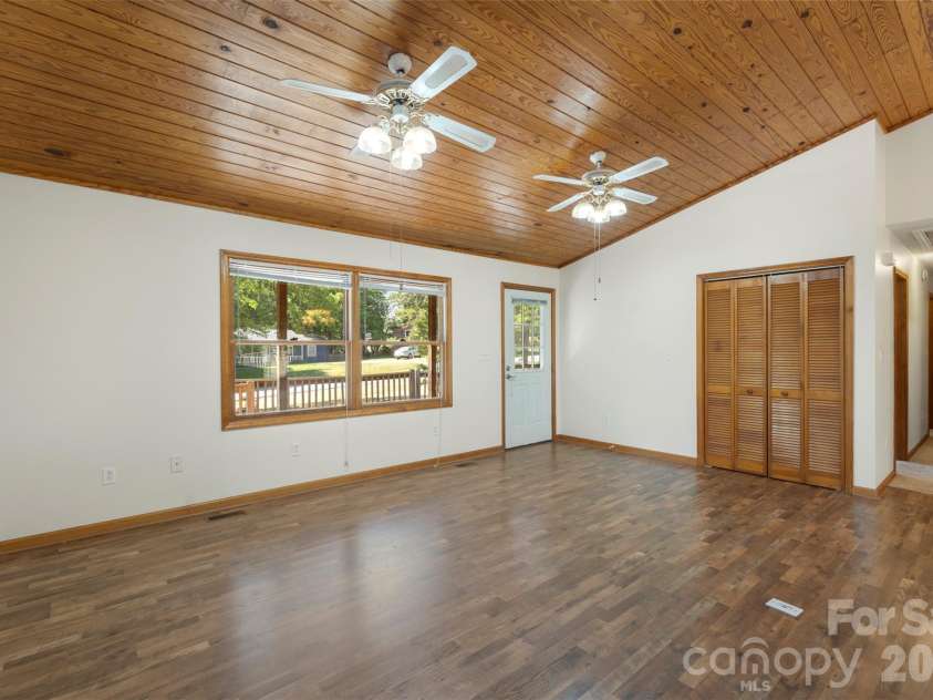 2008 Rock Springs Circle, Denver, NC 28037.  MLS# CAR4370068, YatesRealty ID 25417. 