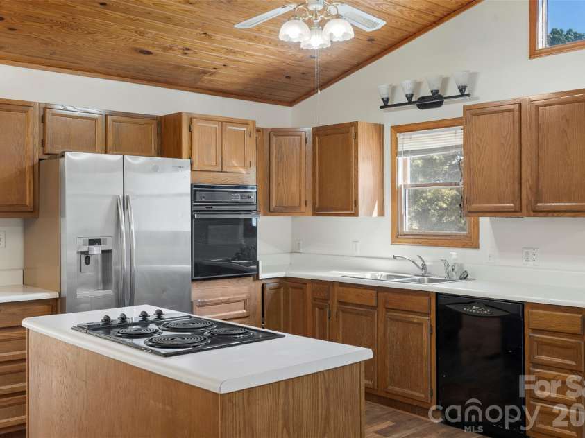 2008 Rock Springs Circle, Denver, NC 28037.  MLS# CAR4370068, YatesRealty ID 25417. 