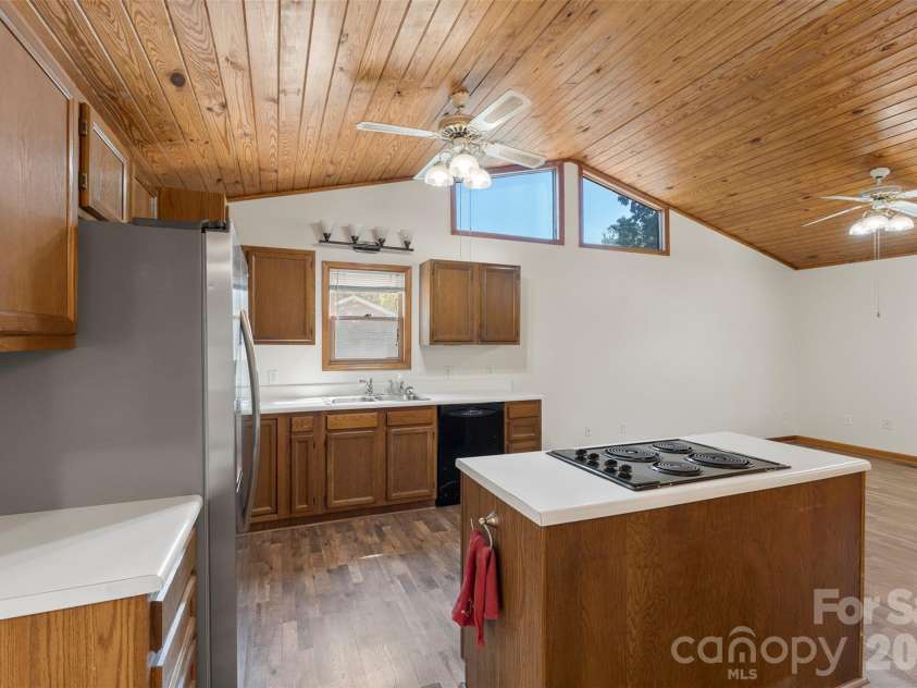 2008 Rock Springs Circle, Denver, NC 28037.  MLS# CAR4370068, YatesRealty ID 25417. 