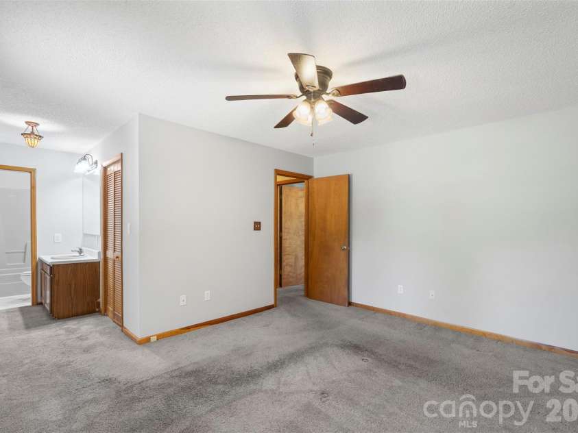 2008 Rock Springs Circle, Denver, NC 28037.  MLS# CAR4370068, YatesRealty ID 25417. 