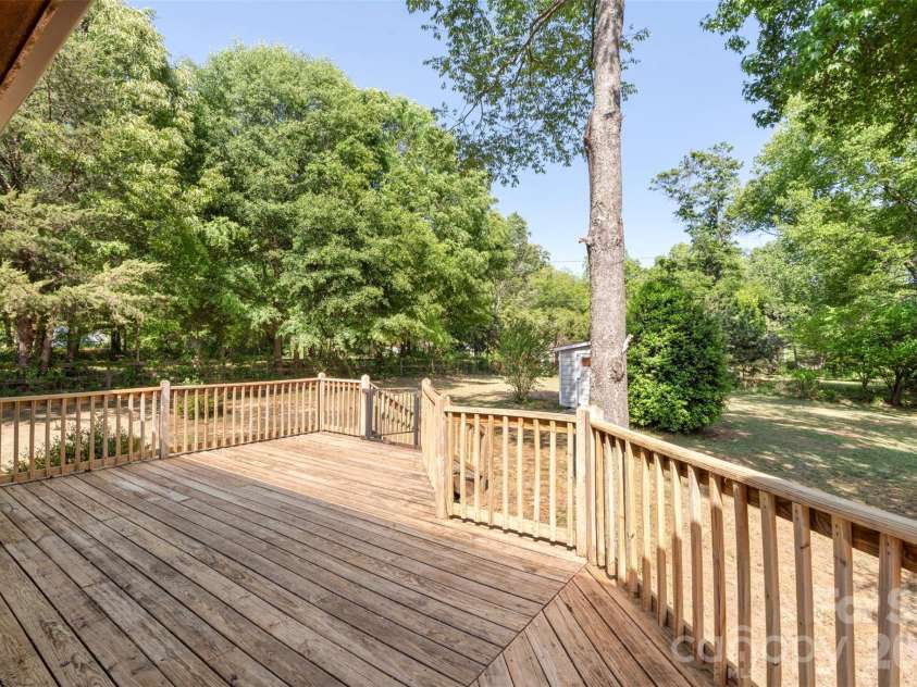 2008 Rock Springs Circle, Denver, NC 28037.  MLS# CAR4370068, YatesRealty ID 25417. 