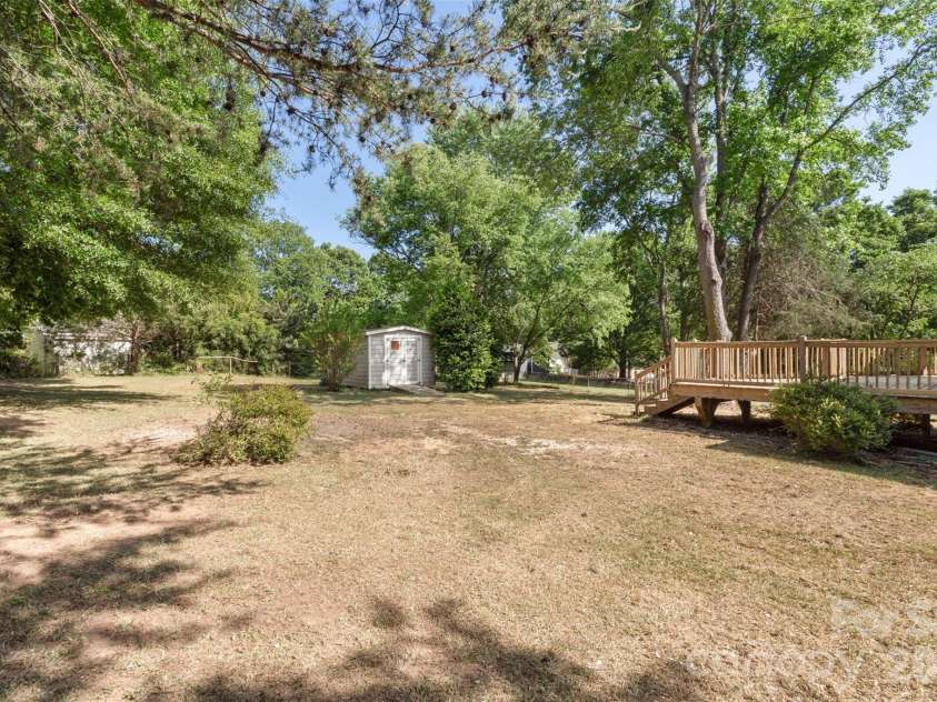2008 Rock Springs Circle, Denver, NC 28037.  MLS# CAR4370068, YatesRealty ID 25417. 