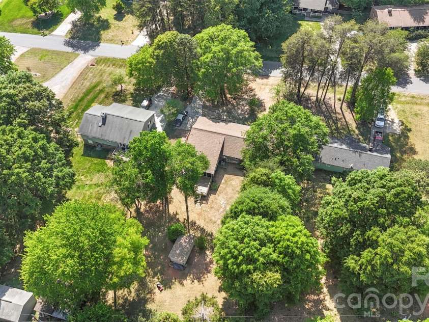 2008 Rock Springs Circle, Denver, NC 28037.  MLS# CAR4370068, YatesRealty ID 25417. 