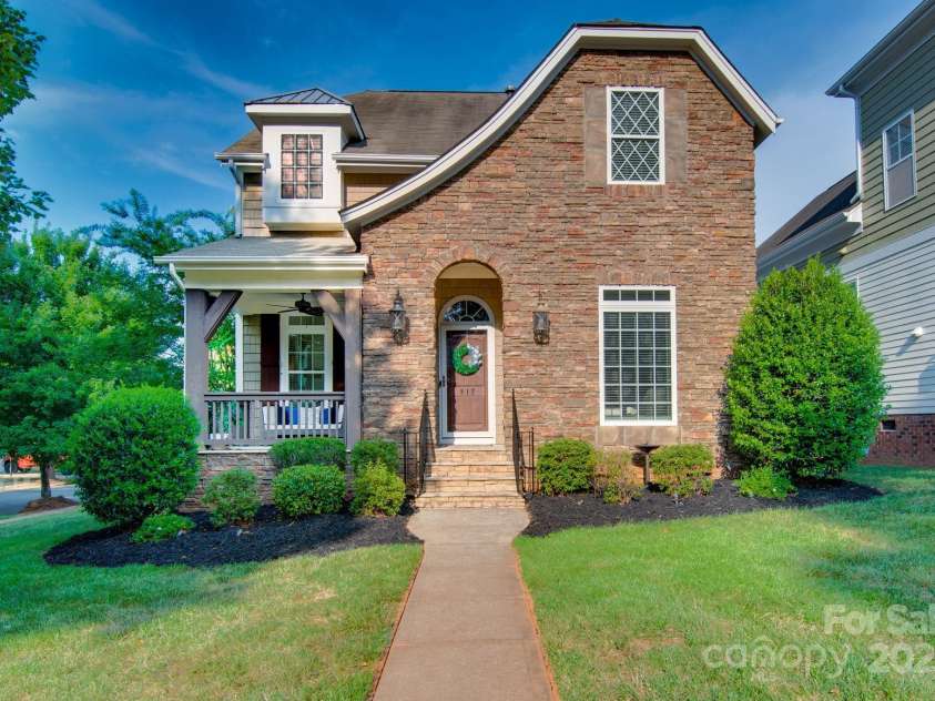 812 Cedar Street, McAdenville, NC 28101.  MLS# CAR4279360, YatesRealty ID 25417. Welcome to 812 Cedar St.