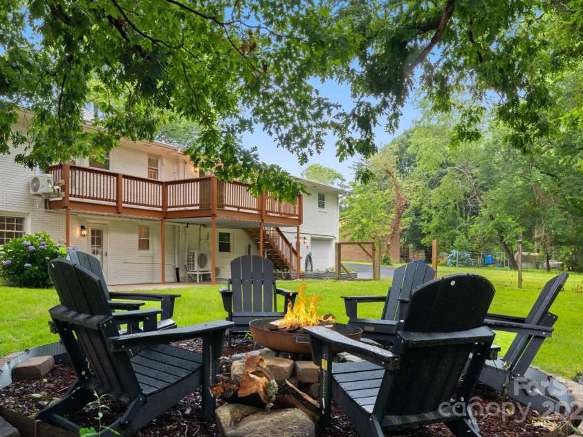 114 Greenfield Lane, Hendersonville, NC 28792.  MLS# CAR4269757, YatesRealty ID 25419. 