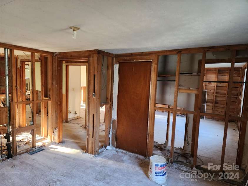 44 Little East Fork Road, Canton, NC 28716.  MLS# CAR4206844, YatesRealty ID 2542. 