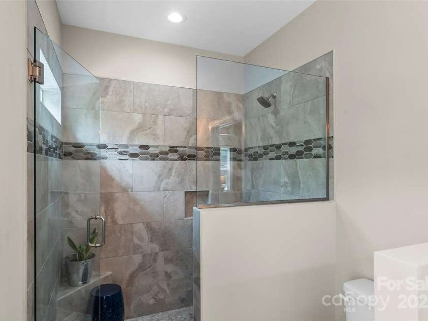 552 High Trail Drive, Nebo, NC 28761.  MLS# CAR4261103, YatesRealty ID 25420. 