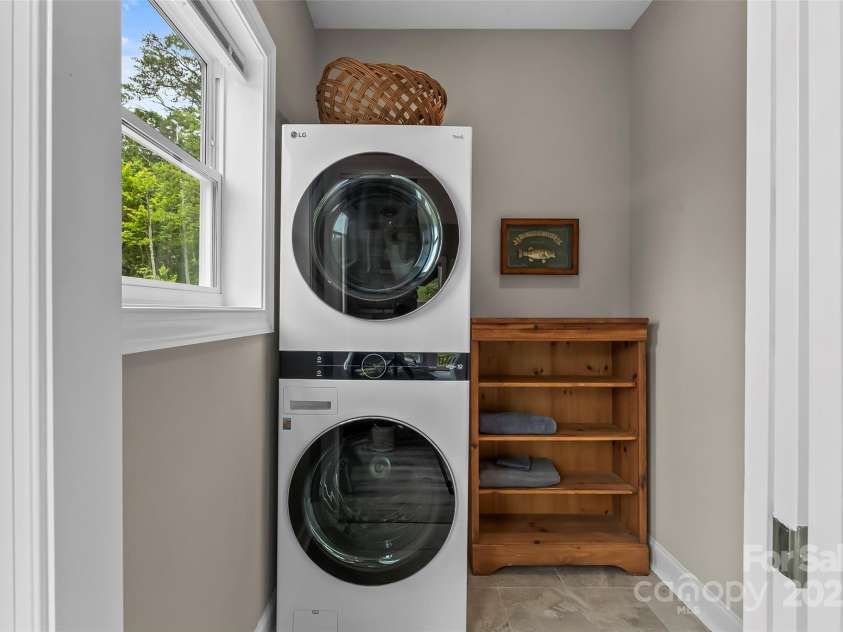 552 High Trail Drive, Nebo, NC 28761.  MLS# CAR4261103, YatesRealty ID 25420. 