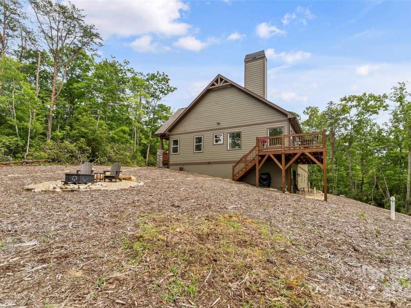 552 High Trail Drive, Nebo, NC 28761.  MLS# CAR4261103, YatesRealty ID 25420. 