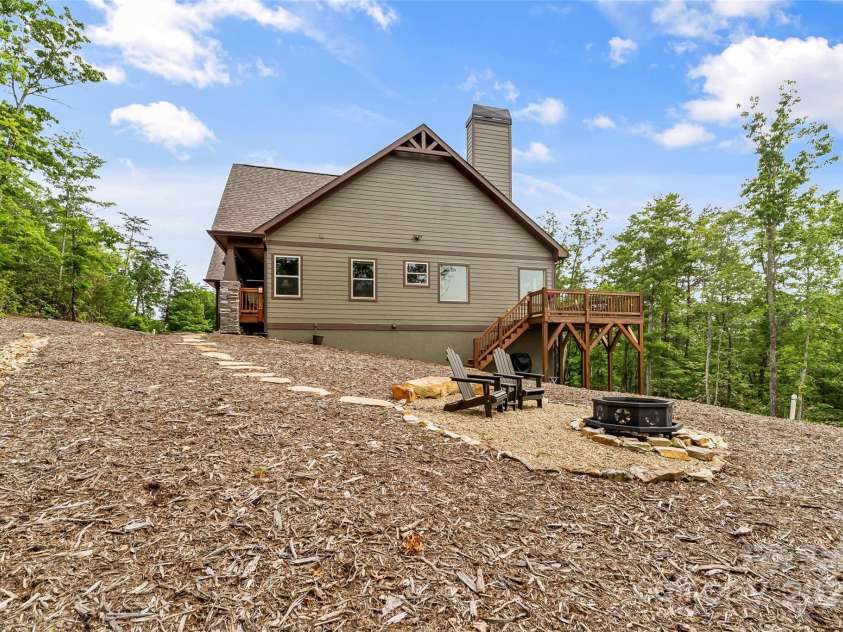 552 High Trail Drive, Nebo, NC 28761.  MLS# CAR4261103, YatesRealty ID 25420. 