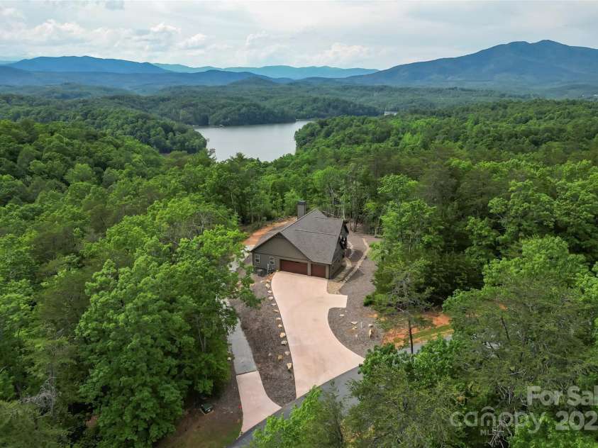 552 High Trail Drive, Nebo, NC 28761.  MLS# CAR4261103, YatesRealty ID 25420. 