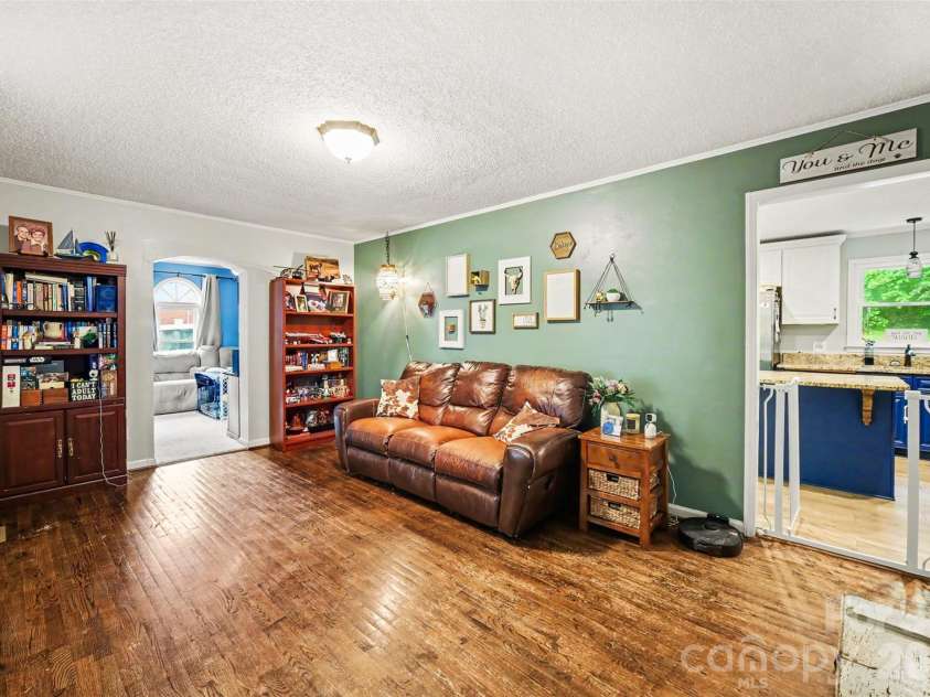 847 Chestnut Street, Stanley, NC 28164.  MLS# CAR4374037, YatesRealty ID 25420. 
