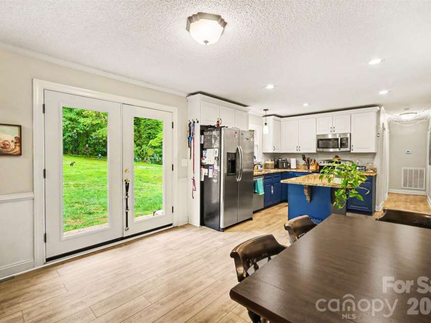 847 Chestnut Street, Stanley, NC 28164.  MLS# CAR4374037, YatesRealty ID 25420. 