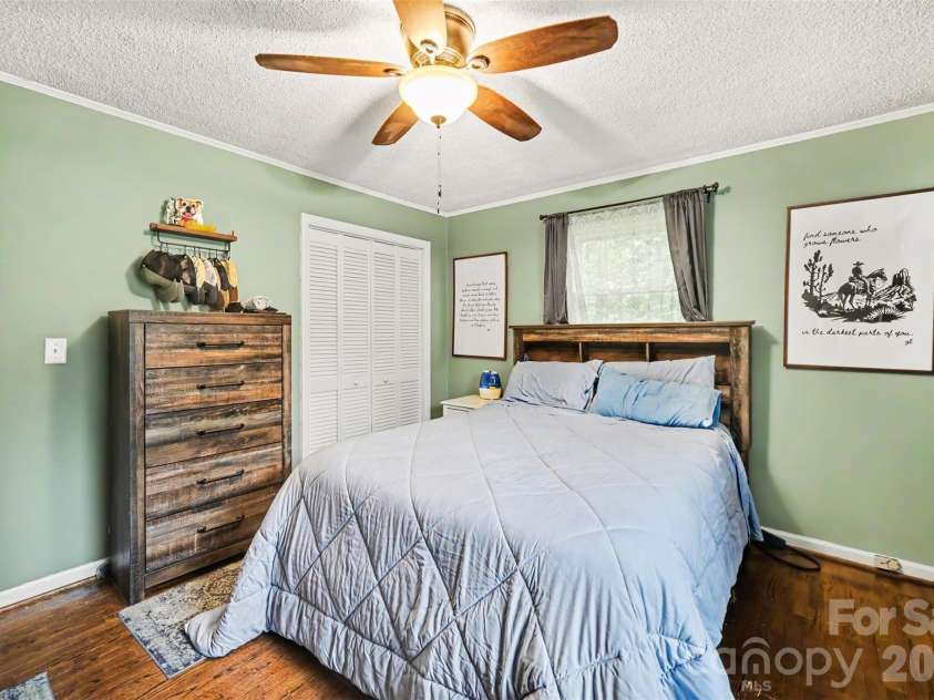 847 Chestnut Street, Stanley, NC 28164.  MLS# CAR4374037, YatesRealty ID 25420. 