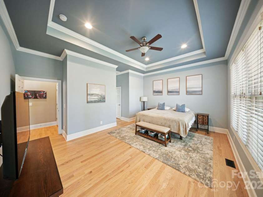 120 Cheyenne Lane, Statesville, NC 28677.  MLS# CAR4279452, YatesRealty ID 25421. Main Level Primary Suite