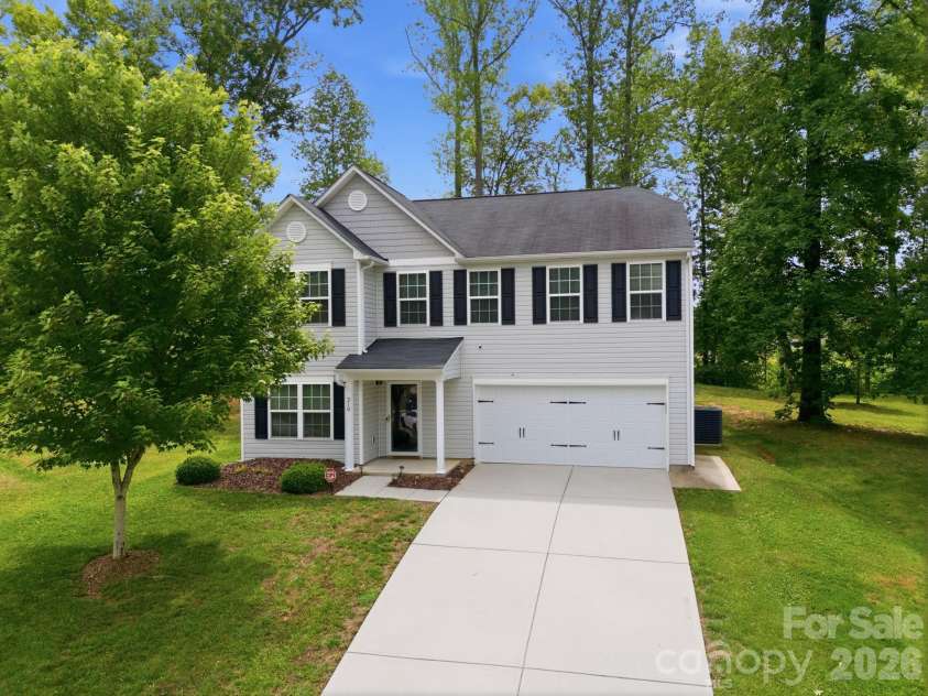 310 Askin Lane, Salisbury, NC 28146.  MLS# CAR4381077, YatesRealty ID 25421. 