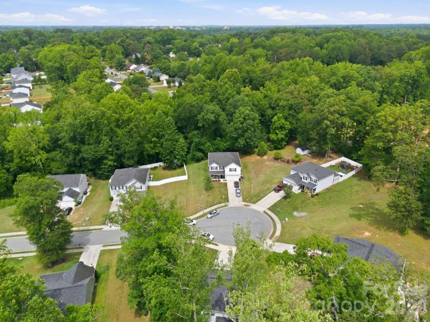 310 Askin Lane, Salisbury, NC 28146.  MLS# CAR4381077, YatesRealty ID 25421. 