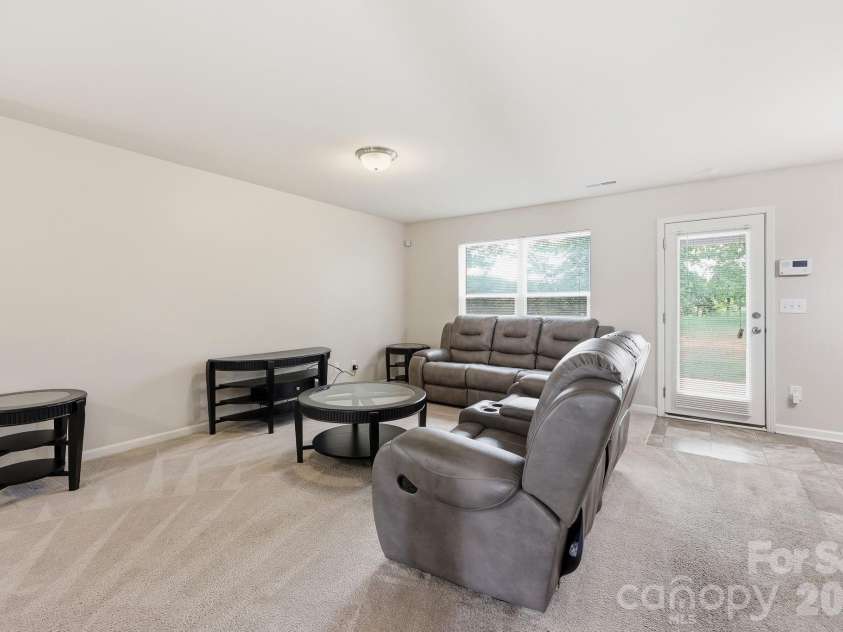 310 Askin Lane, Salisbury, NC 28146.  MLS# CAR4381077, YatesRealty ID 25421. 