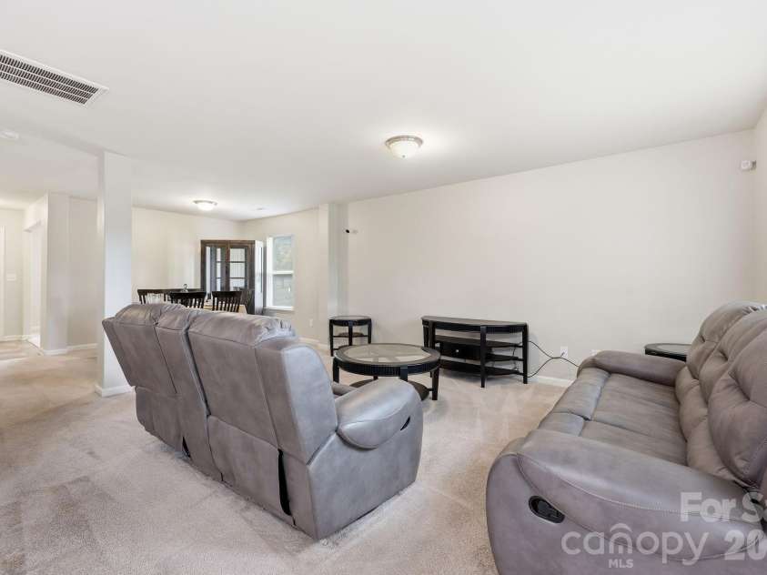 310 Askin Lane, Salisbury, NC 28146.  MLS# CAR4381077, YatesRealty ID 25421. 