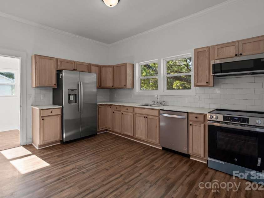 225 York Avenue, Kannapolis, NC 28083.  MLS# CAR4268715, YatesRealty ID 25422. 