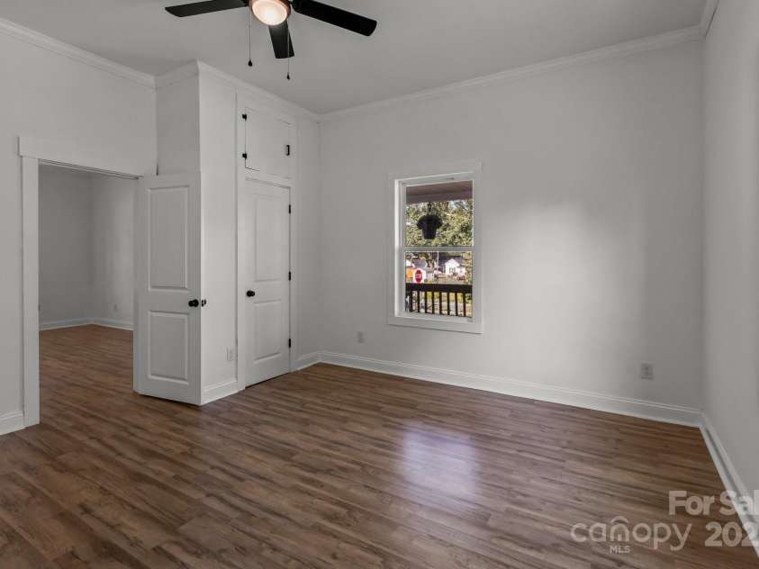 225 York Avenue, Kannapolis, NC 28083.  MLS# CAR4268715, YatesRealty ID 25422. 