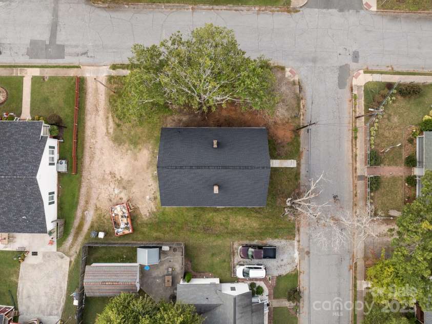 225 York Avenue, Kannapolis, NC 28083.  MLS# CAR4268715, YatesRealty ID 25422. 
