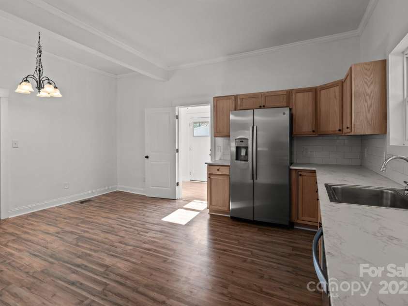 225 York Avenue, Kannapolis, NC 28083.  MLS# CAR4268715, YatesRealty ID 25422. 