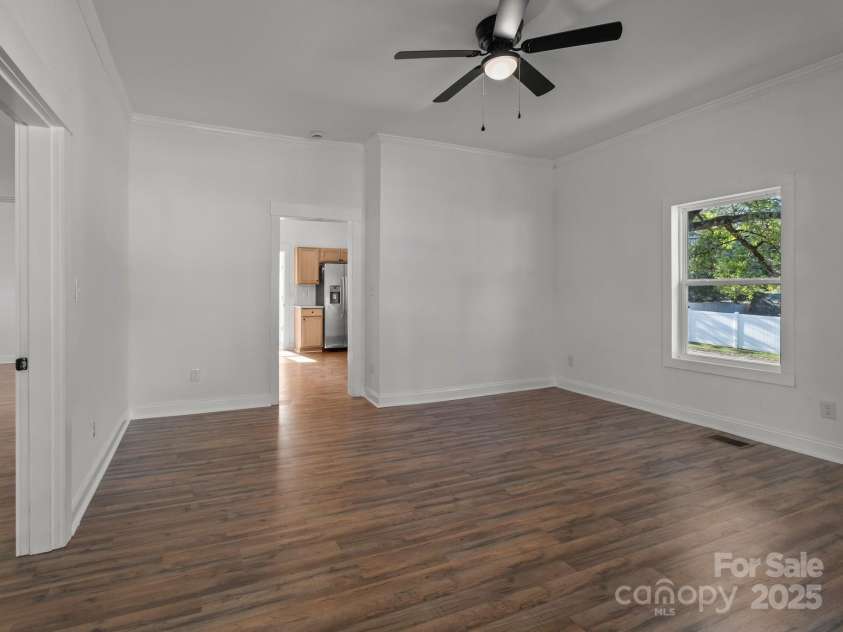 225 York Avenue, Kannapolis, NC 28083.  MLS# CAR4268715, YatesRealty ID 25422. 