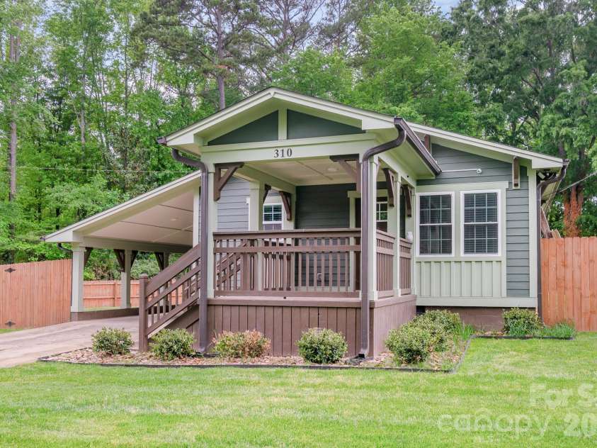 310 Groves Avenue, Albemarle, NC 28001.  MLS# CAR4377276, YatesRealty ID 25422. 