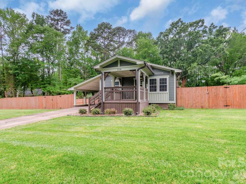 310 Groves Avenue, Albemarle, NC 28001.  MLS# CAR4377276, YatesRealty ID 25422. 